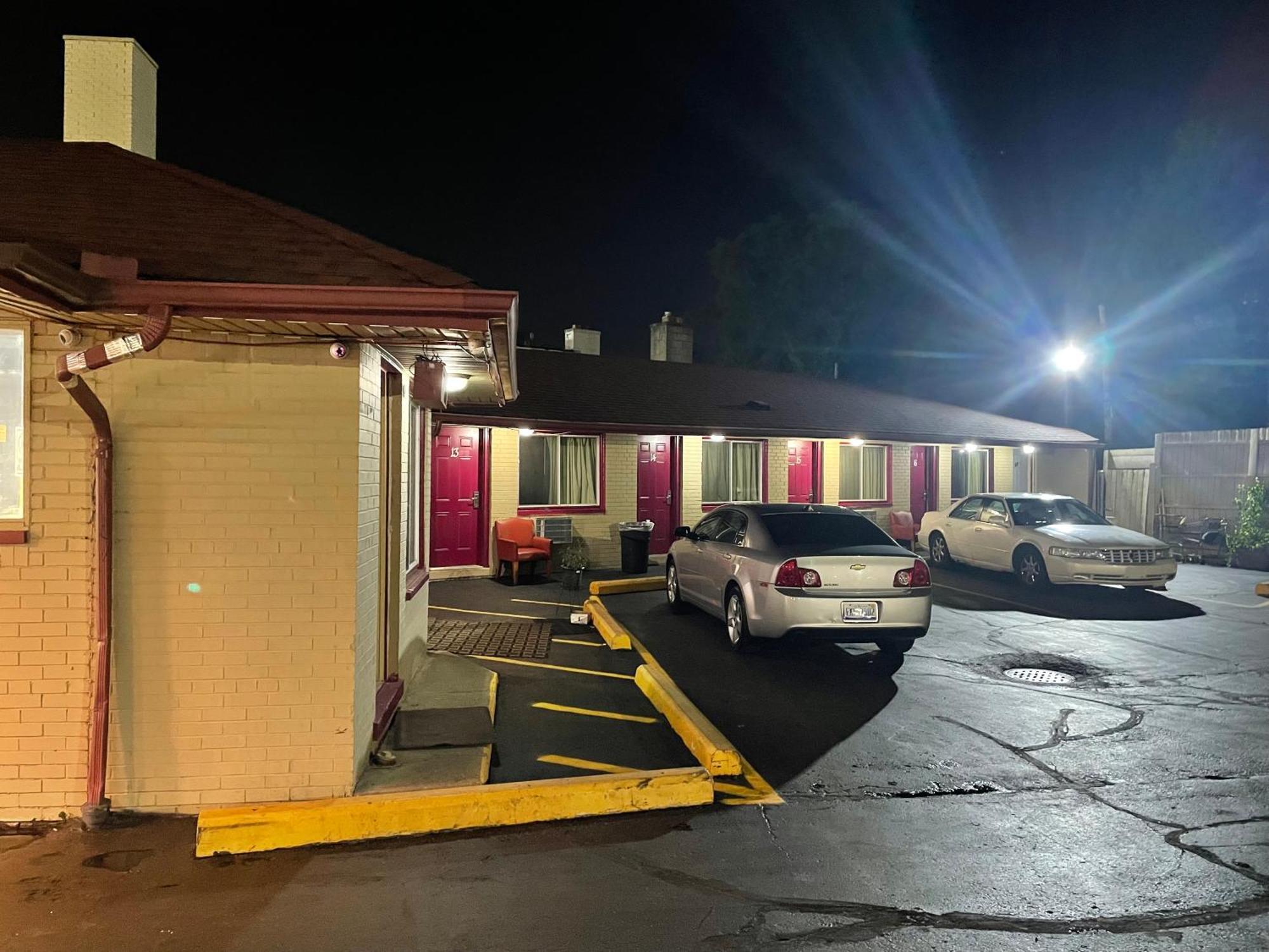 Deluxe Inn Motel Detroit Zewnętrze zdjęcie
